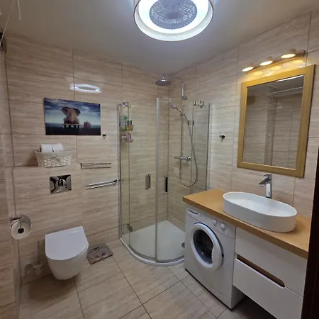 Karmazynowy Rejs Seaside Premium דירה *
