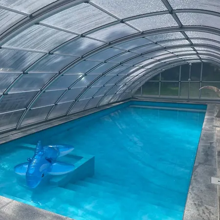Karmazynowy Rejs Seaside Premium דירה